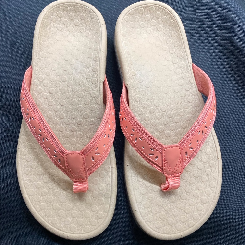 Vionic Sandals - SZ 6